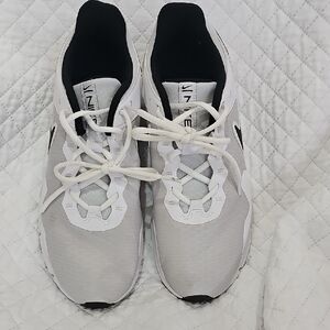 Mens Nike Black and White Sneakers 10.5